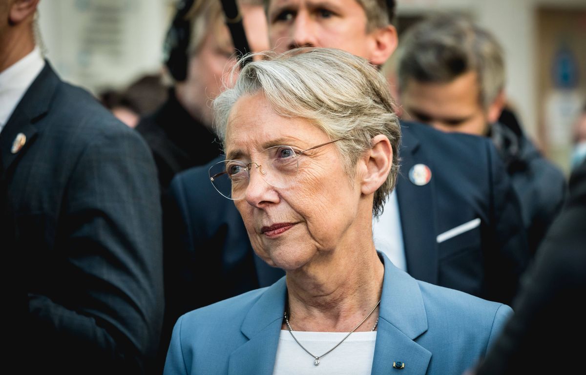 Elisabeth Borne attaque le RN " héritier de Pétain "