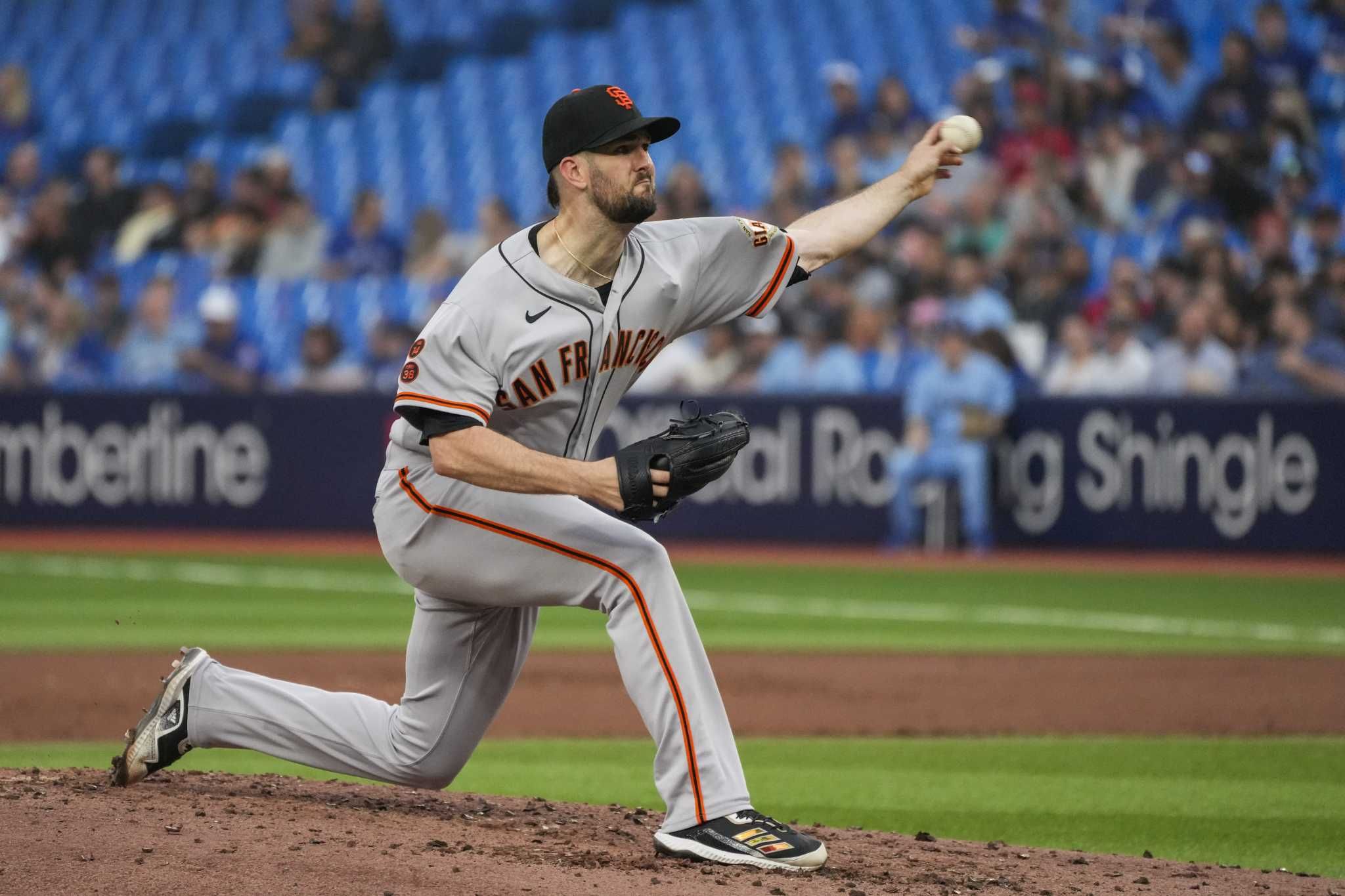 Giants get the better of Gausman, 4 pitchers combine to strike out 17