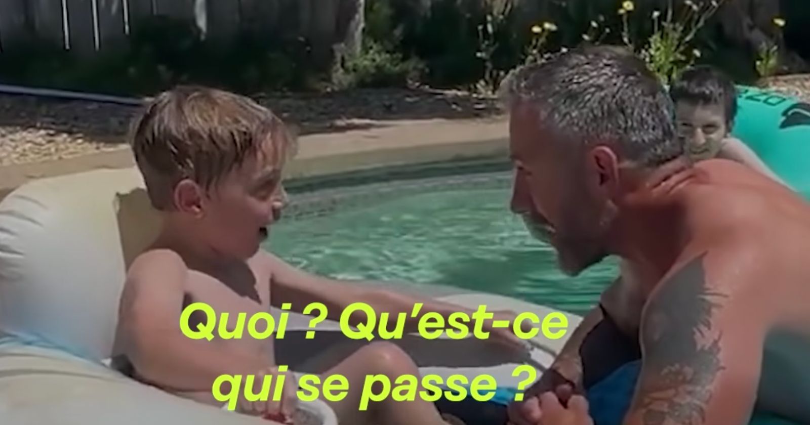 VIDÉO. "Je suis ton père maintenant". Entre cet homme et cet enfant, un instant bouleversant.