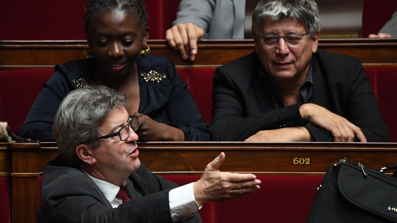 Soutiens aux salariés du JDD : La France insoumise se divise