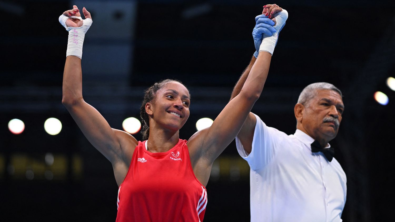 JO Paris-2024 : "C'est le rêve d'une vie", témoigne la boxeuse française Estelle Mossely après sa qualification