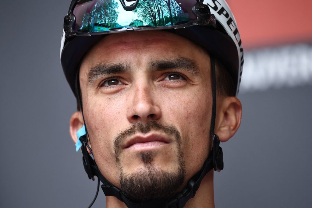 Alaphilippe unfazed by removal of Tour de France stage 1 intermediate time bonus