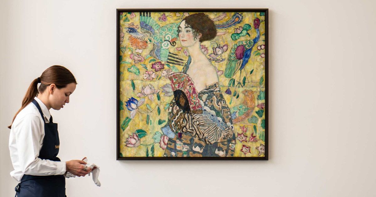 La Dame à l'éventail devient le tableau le plus cher de Klimt