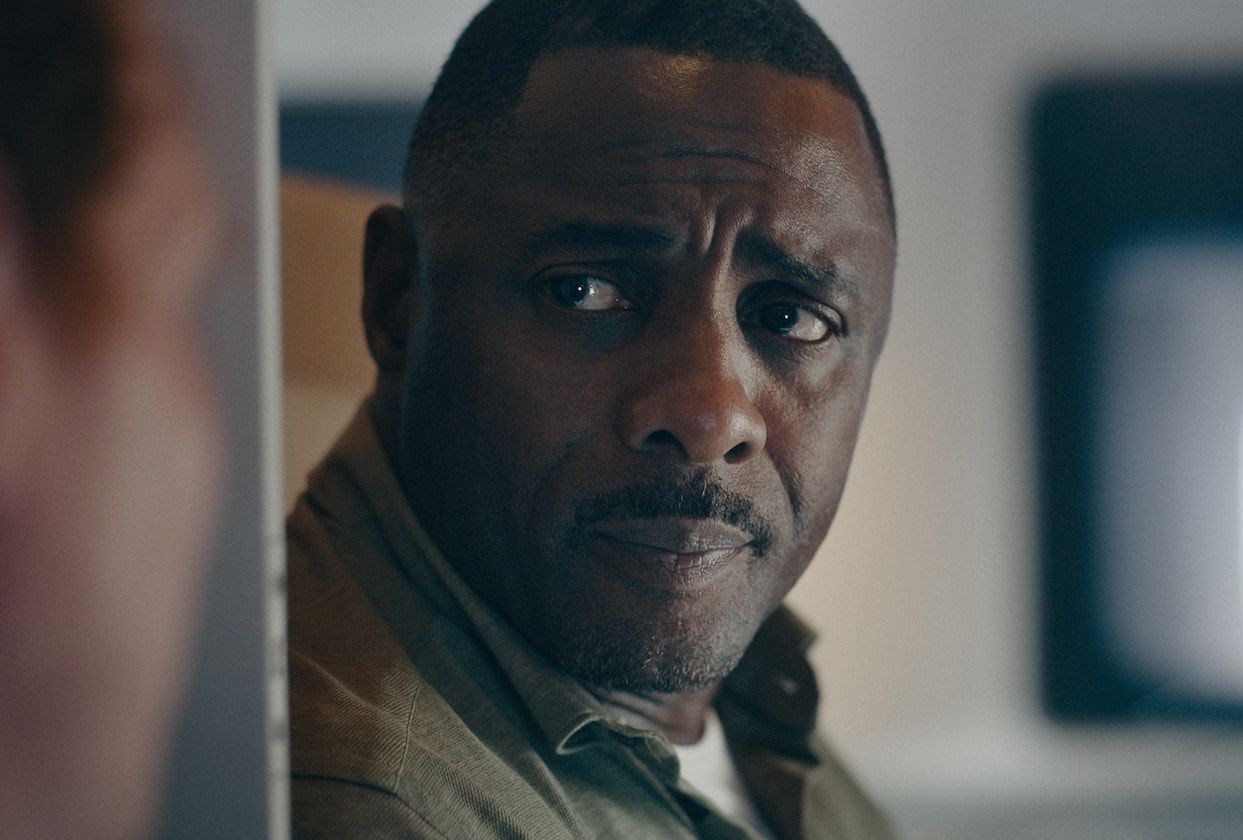 ‘Hijack’ Episode 1 Recap: Idris Elba Explains Premiere Cliffhanger