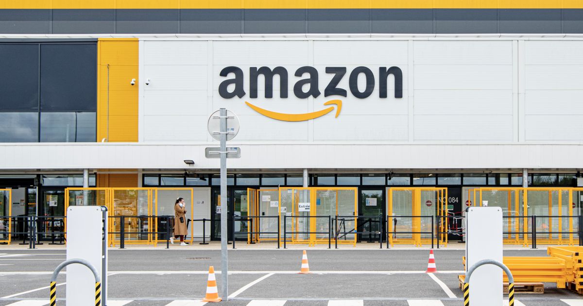 Amazon prêt à tout pour tuer une loi sur les frais de port des livres