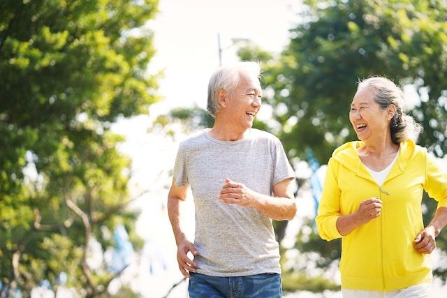 銀色債券｜滙豐︰認購額及宗數創開售首日新高 渣打︰人均買20手