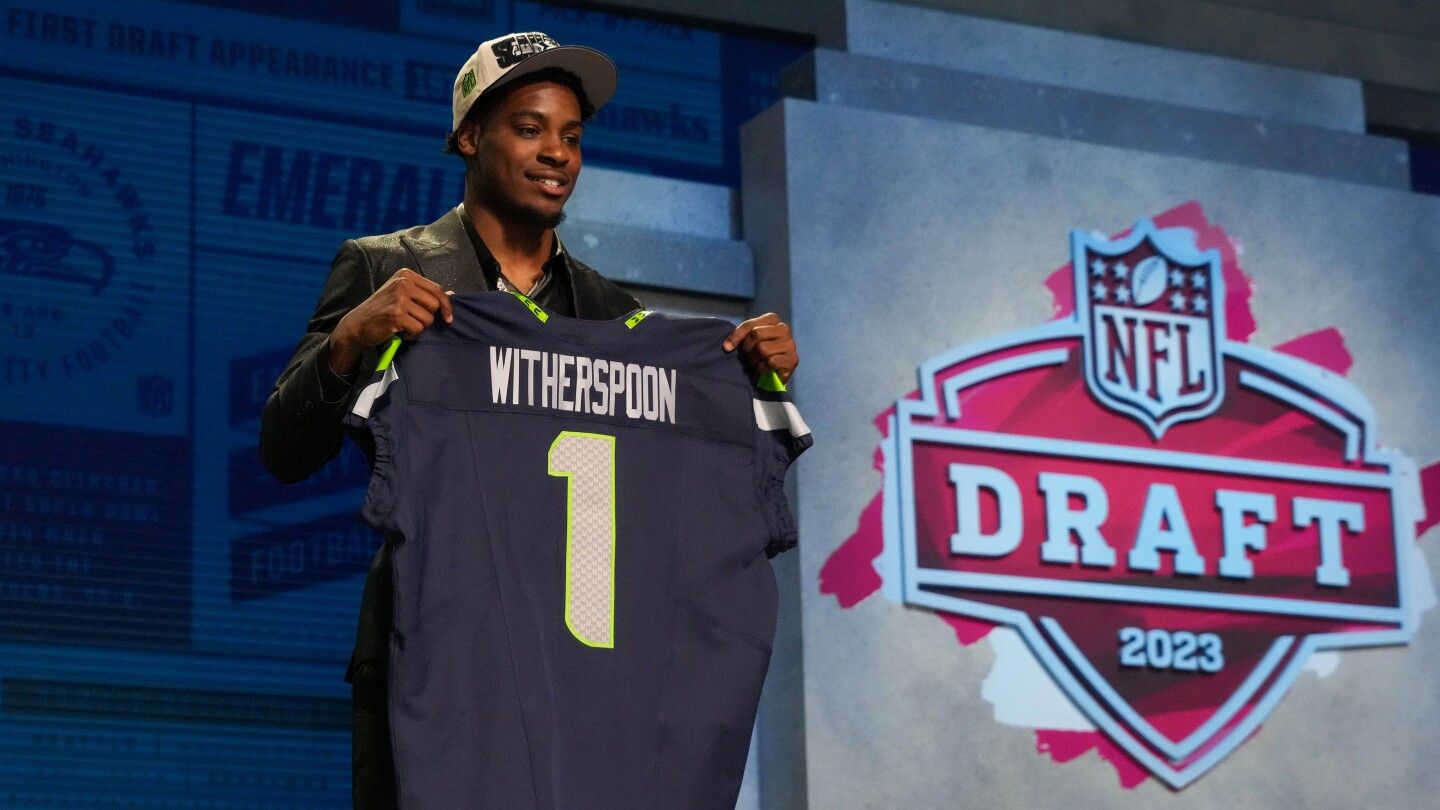 Seahawks, Devon Witherspoon agree to contract