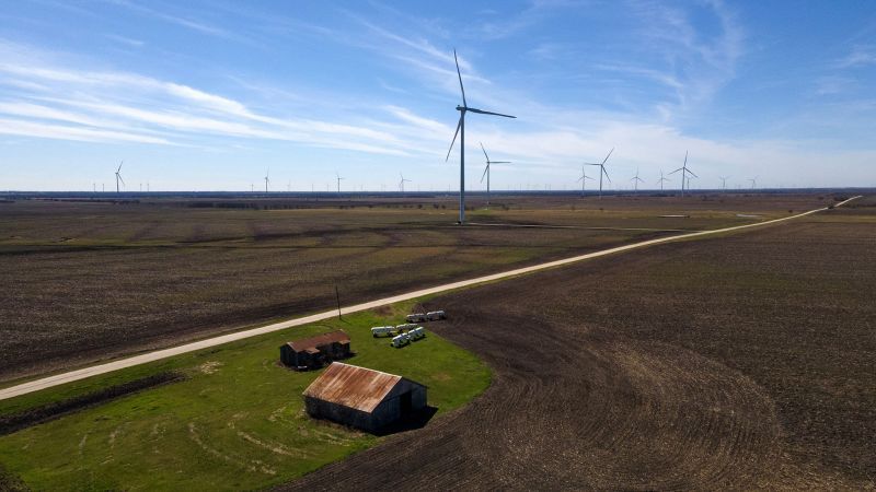 Wind and solar are propping up the Texas power grid amid a brutally long heat wave