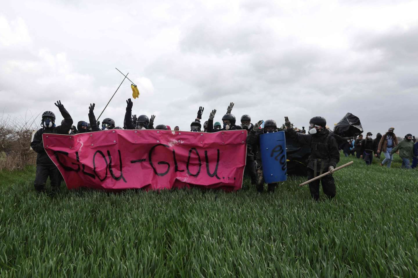 Le bras de fer juridique entre les Soulèvements de la Terre et le gouvernement a commencé