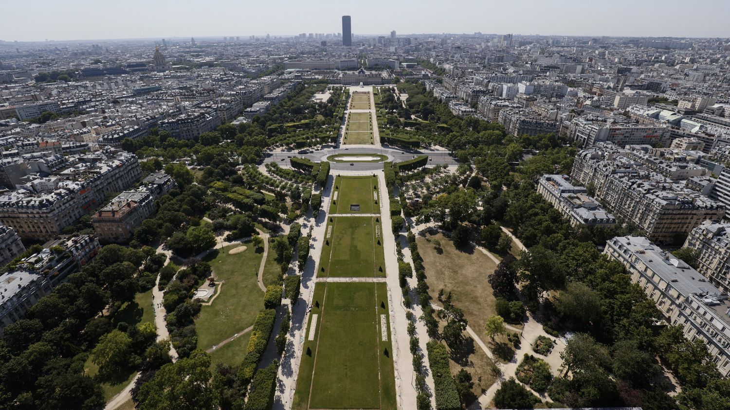 Paris : deux hommes, soupçonnés d'avoir violé une touriste, ont été placés en garde à vue