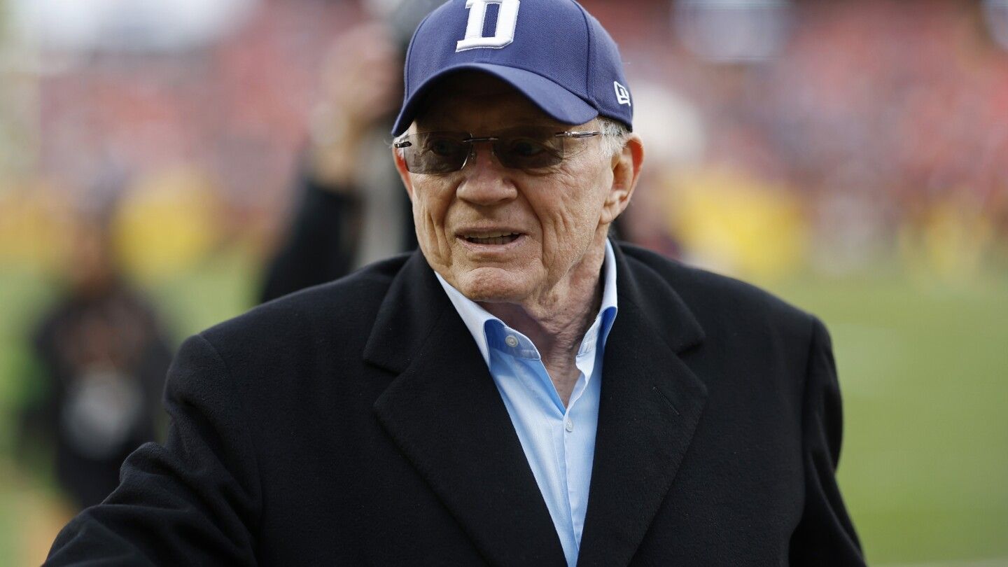 Jerry Jones doesn't rule out eventually taking advantage of new private equity rule