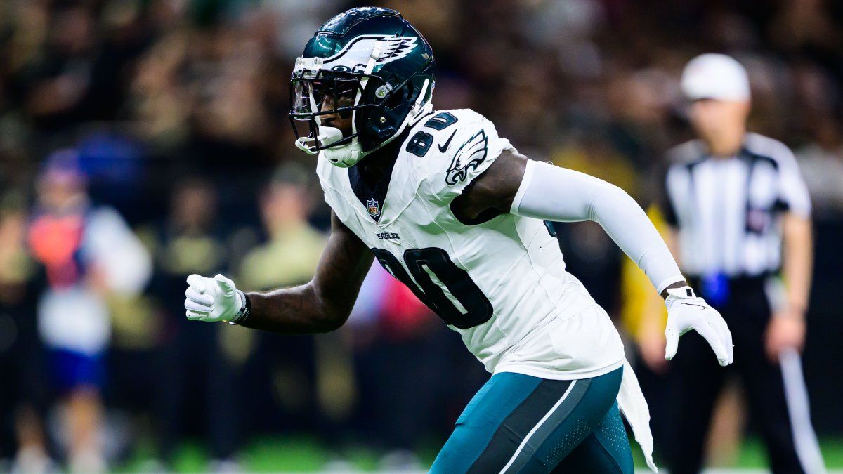 Eagles elevate pair of veteran receivers for Buccaneers game