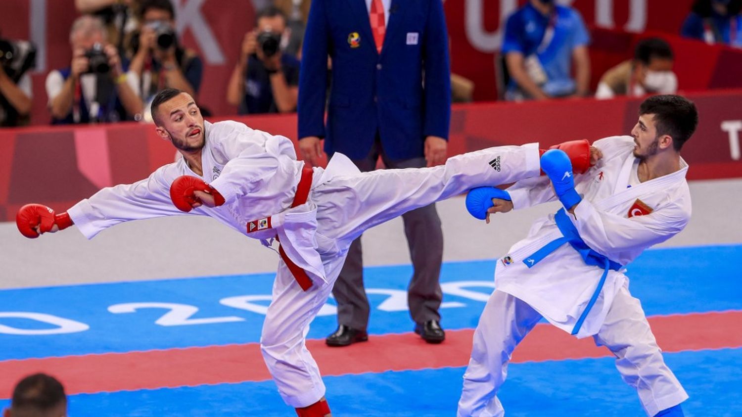 Karaté : Le français Steven Da Costa décroche un troisième titre mondial historique