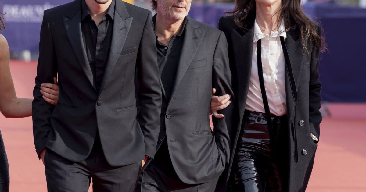 Yvan Attal et Charlotte Gainsbourg : leur fils Ben parti de chez eux à 15 ans, il évoque un problème de famille