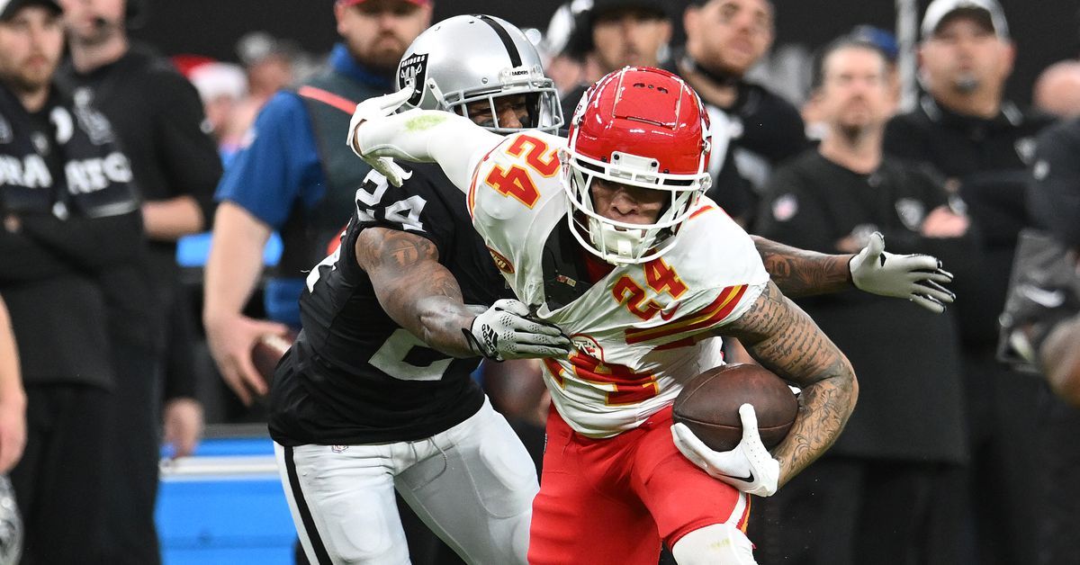 Chiefs-Raiders snap counts: Finding the right wideouts