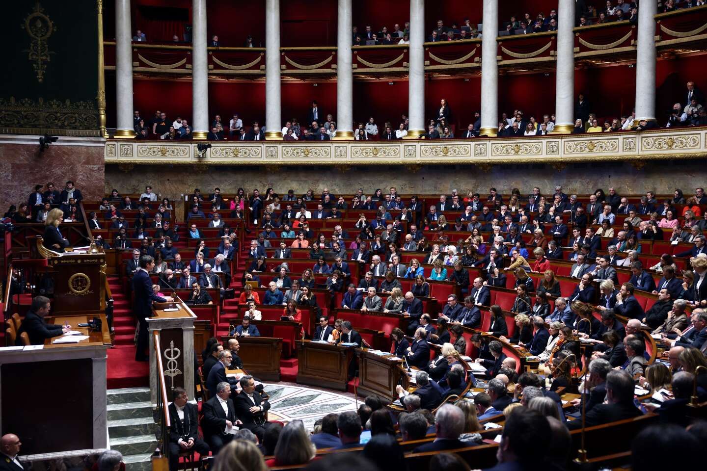 Violences sexuelles dans le sport : le Parlement adopte à l’unanimité une proposition de loi pour mieux protéger les mineurs