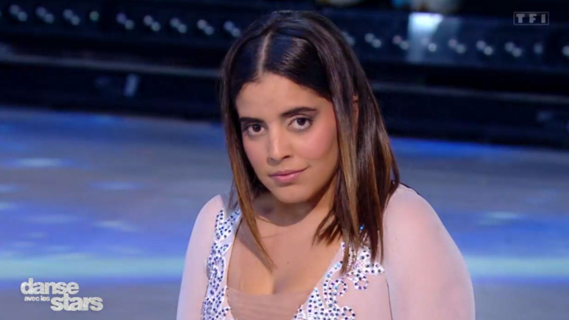 Inès Reg en larmes dans " DALS " face à l’arrivée du " danseur mystère "