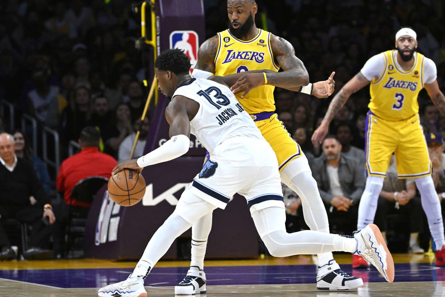 Playoffs NBA : les Lakers de LeBron James qualifiés pour les demi-finales de Conférence Ouest face aux Memphis Grizzlies