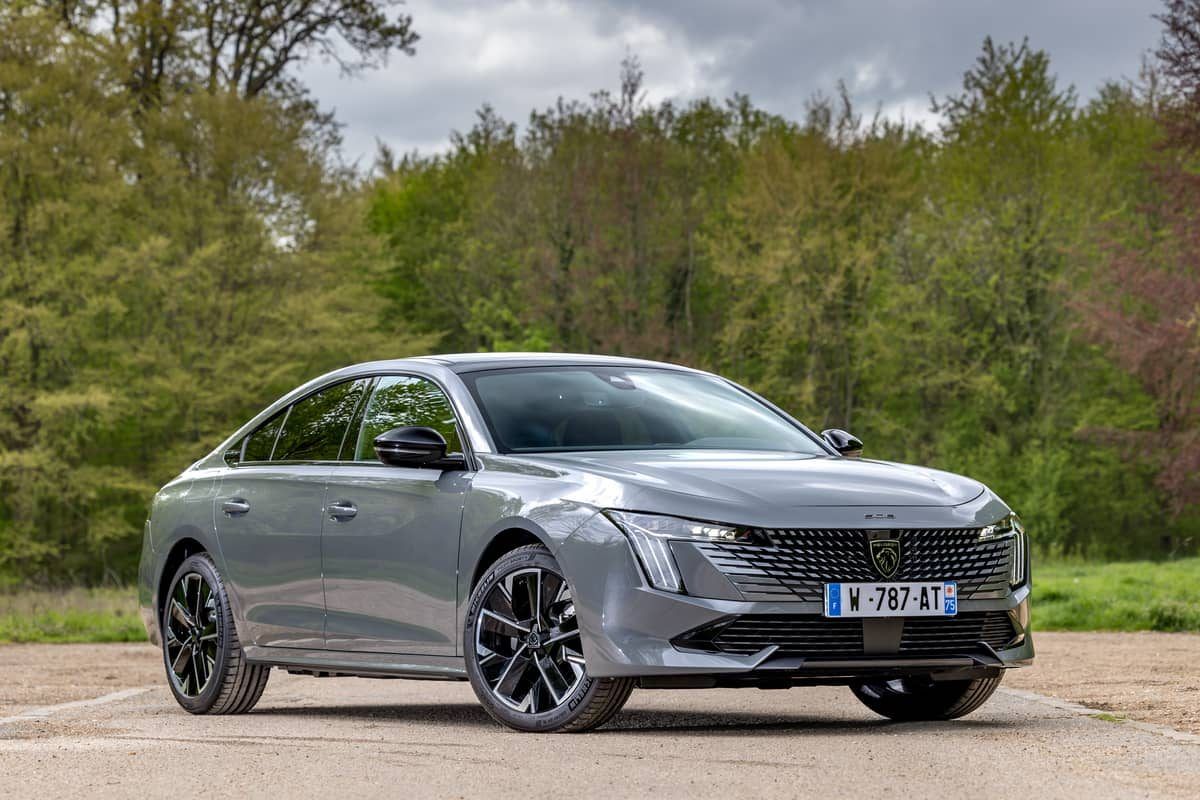 Peugeot 508 restylée : on l’aime toujours, mais pour combien de temps ?