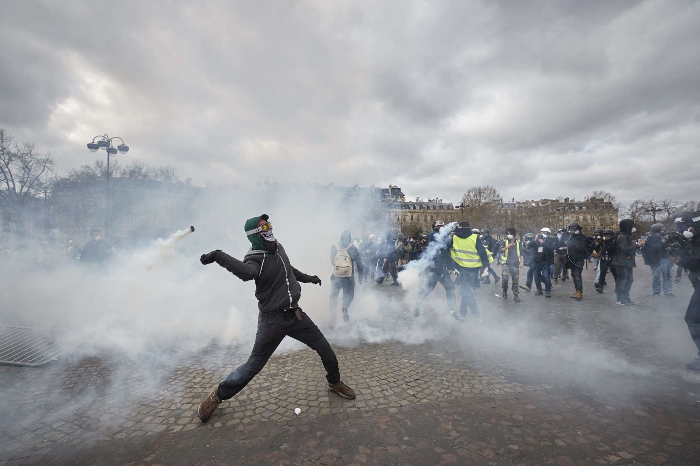 De Mai 68 aux " gilets jaunes " " Le Prix à payer. Les Présidents face à la rue ", sur Public Sénat : les grands mouvements sociaux de la Ve République