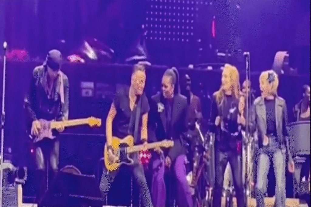 Michelle Obama joins Bruce Springsteen to sing 'Glory Days' in Barcelona