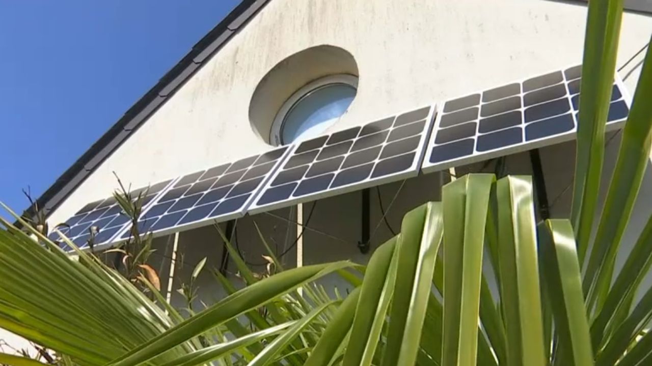 VIDÉO - Énergie : que valent vraiment les panneaux solaires à installer soi-même ?