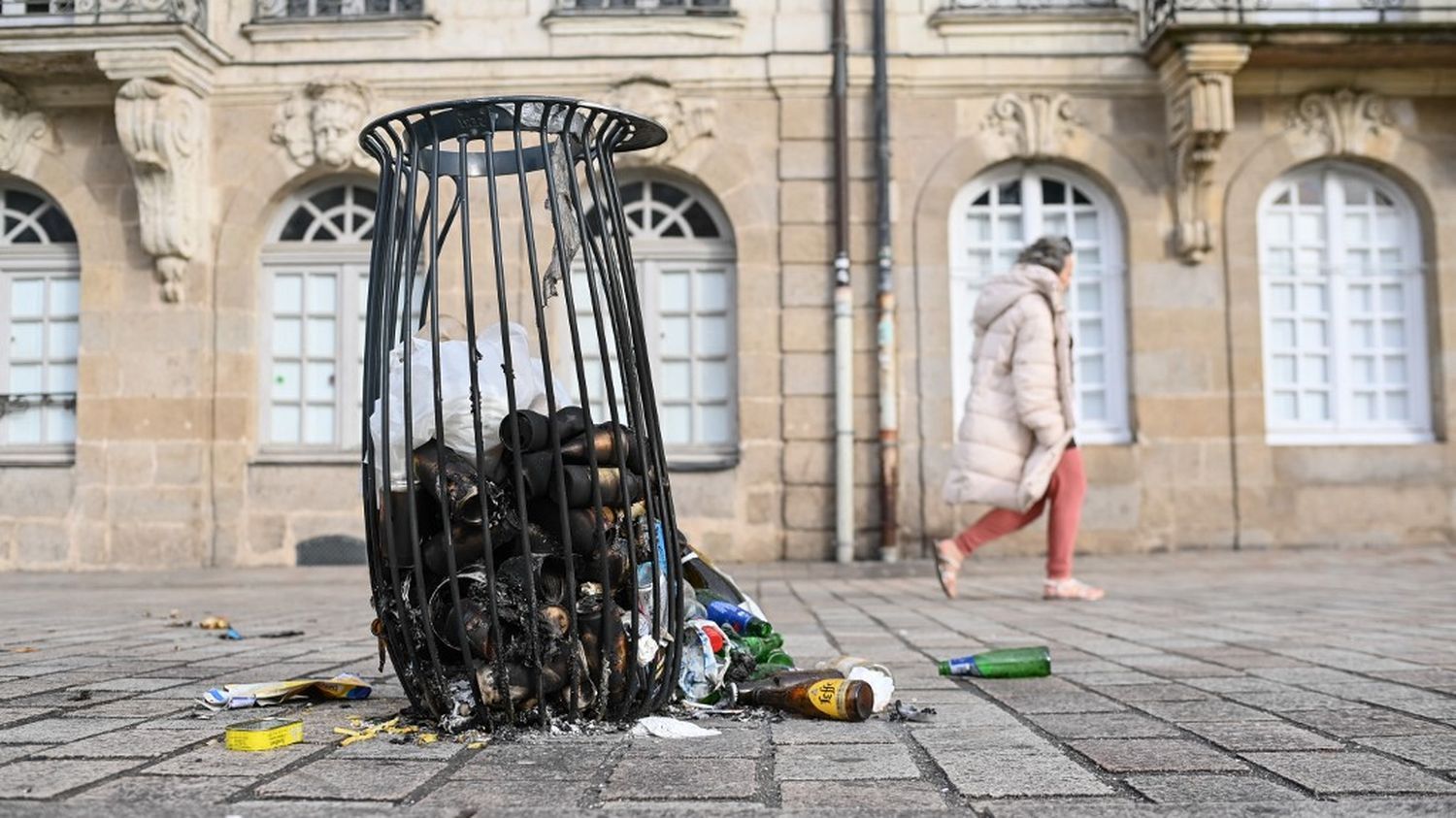 La mairie de Paris réclame 1,6 million d'euros de dédommagement à l'État après trois mois de manifestations