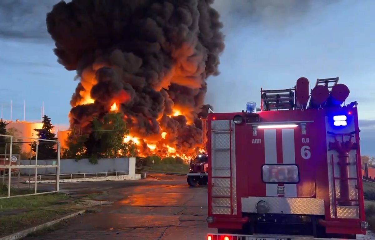 Guerre en Ukraine : Un incendie se déclenche dans un dépôt de pétrole à Sébastopol après une frappe de drone