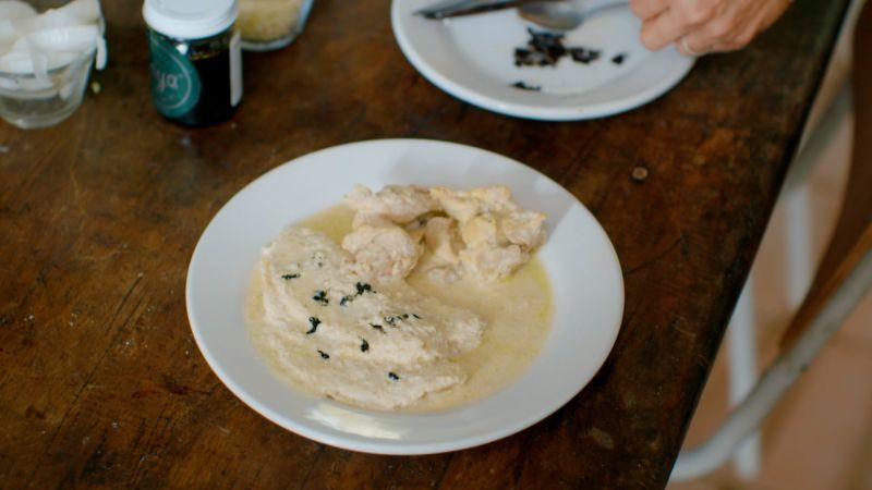 Chicken with vanilla cream sauce: Recipe from 'Eva Longoria: Searching for Mexico'