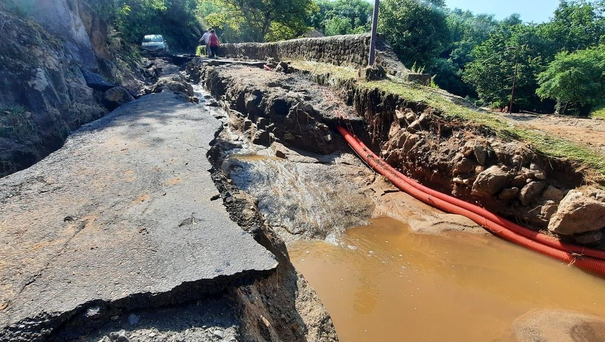 EN IMAGES : une coulée de boue fait de gros dégâts à Champeix dans le Puy-de-Dôme