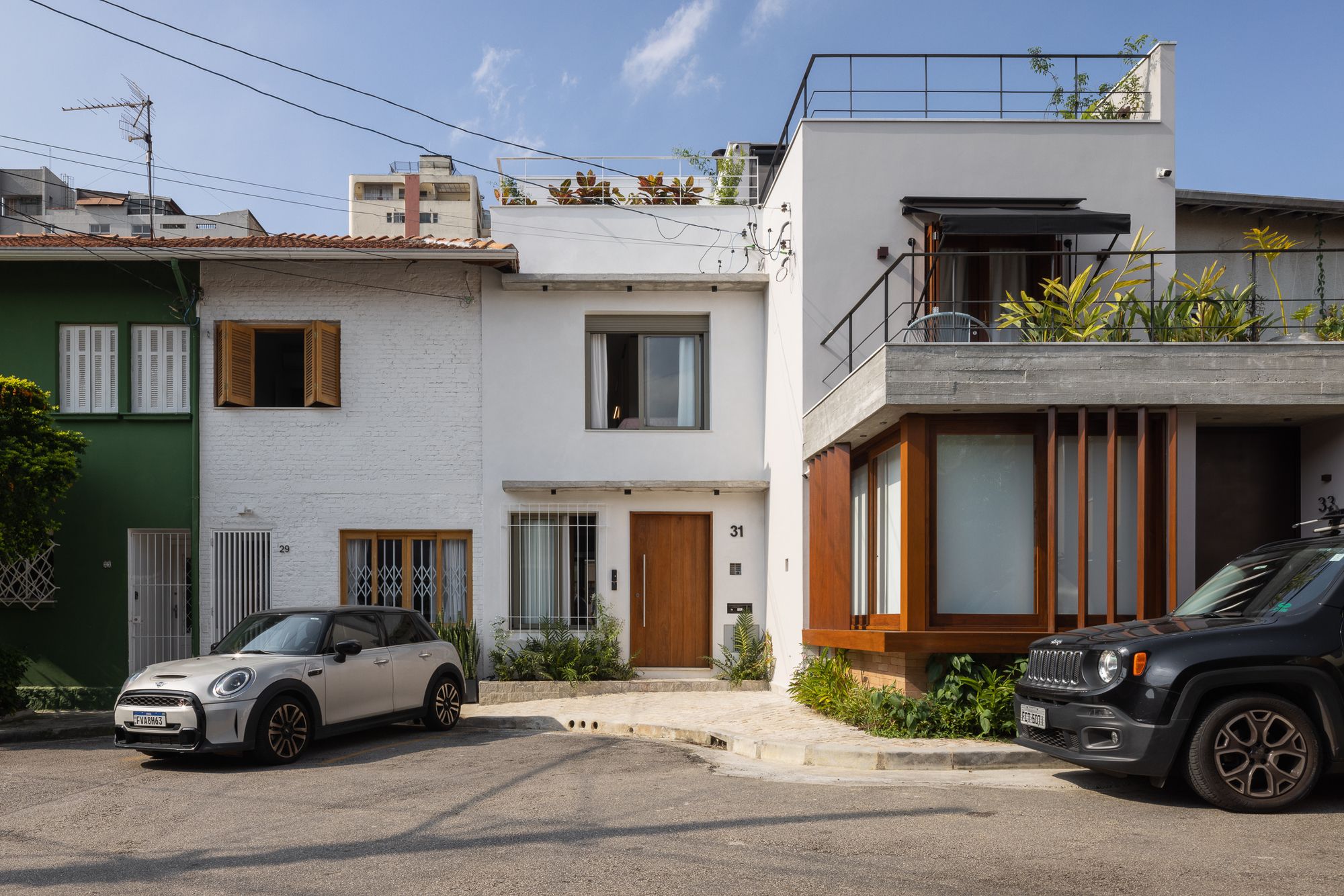 Gonzalez Monteiro House / Alvorada Arquitetos