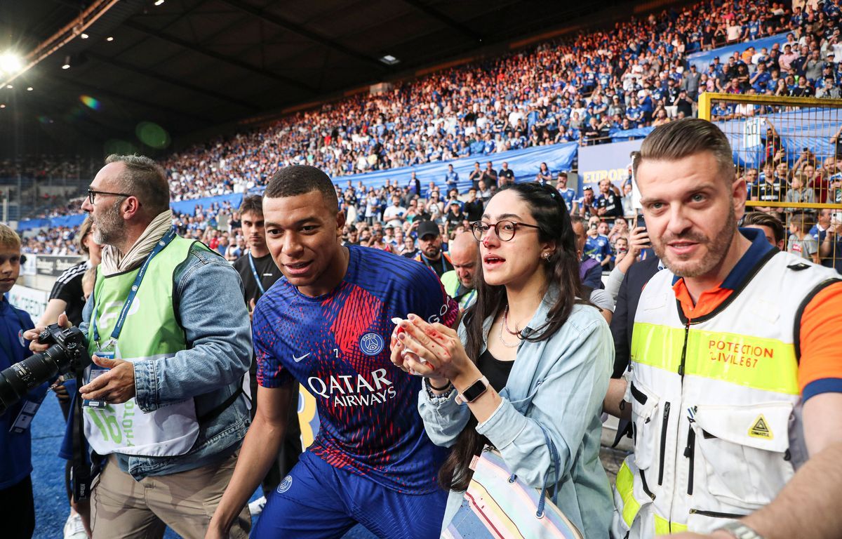 Ligue 1 : Kylian Mbappé console uns spectatrice avant Strasbourg-PSG