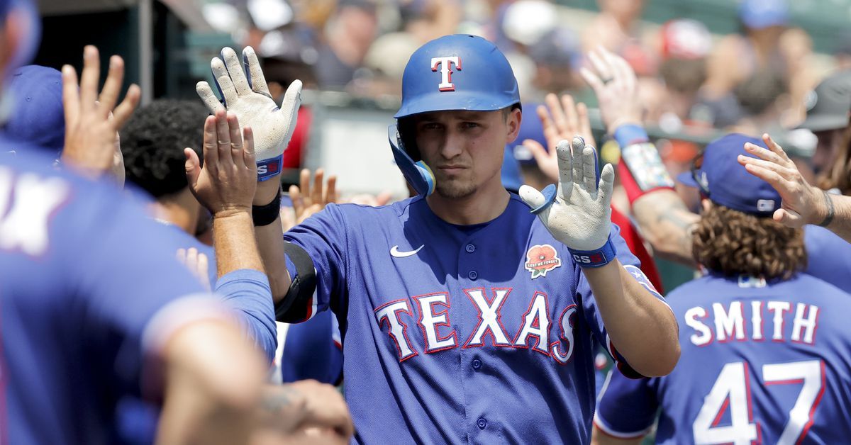 34-19 - Seager’s swat helps Rangers to 5-0 series-opening win