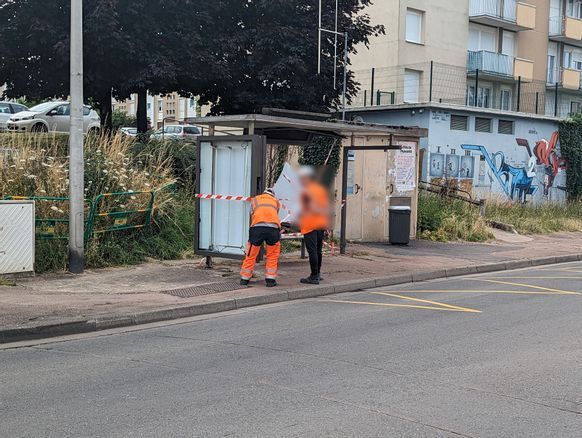 Des dégradations dans le quartier du Banlay à Nevers, après la mort de Nahel