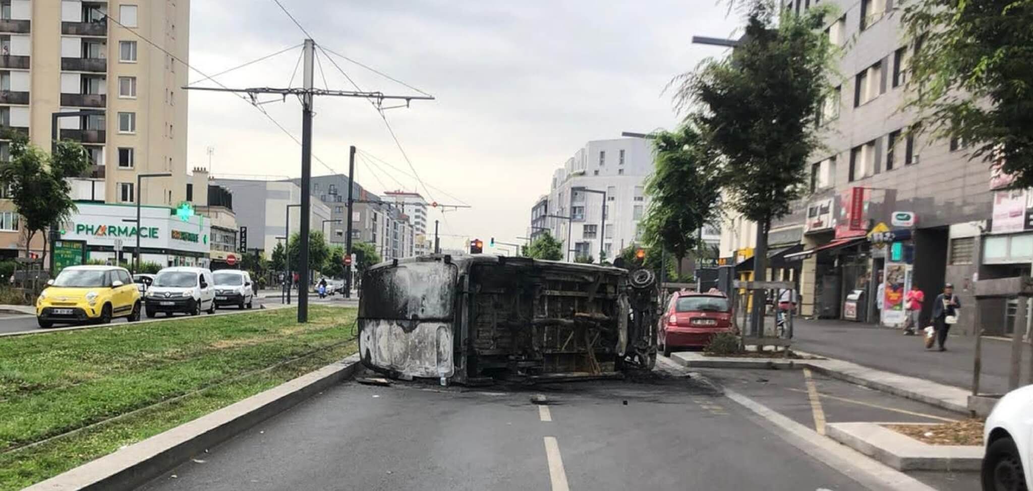 Nuit d'émeutes urbaines en Val-de-Marne