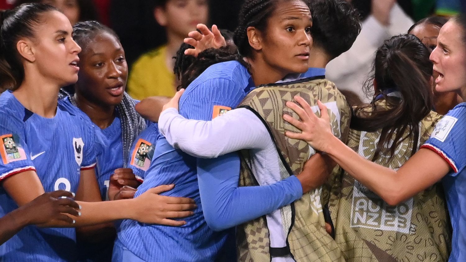 la France reprend l'avantage grâce à Wendie Renard face au Brésil (2-1)