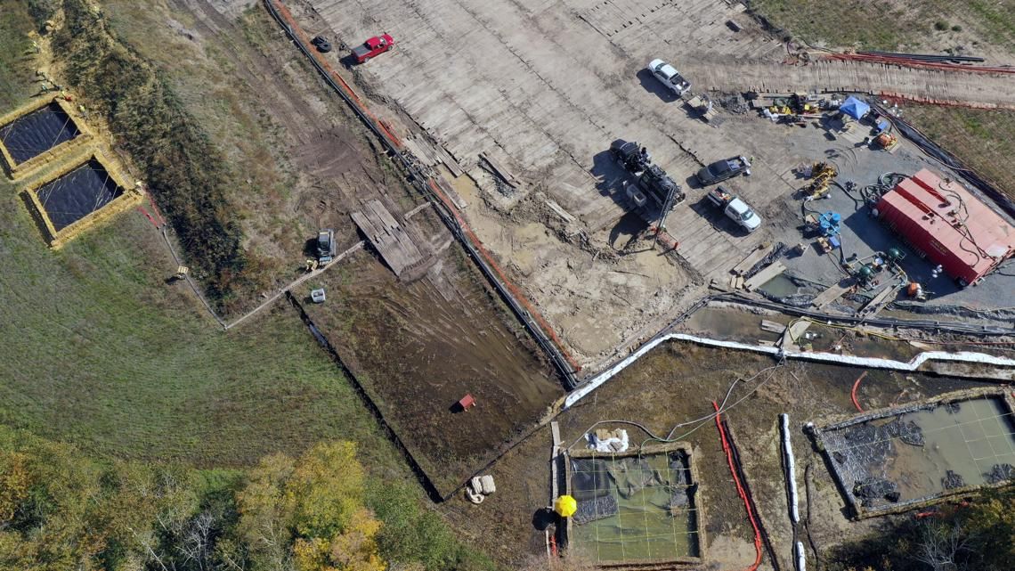 Oil pipeline construction ruptures MN aquifer