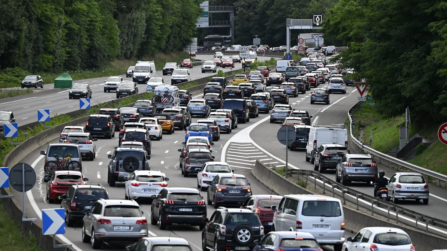 Circulation : 739 kilomètres de bouchons recensés par Bison Futé, un niveau "exceptionnel"