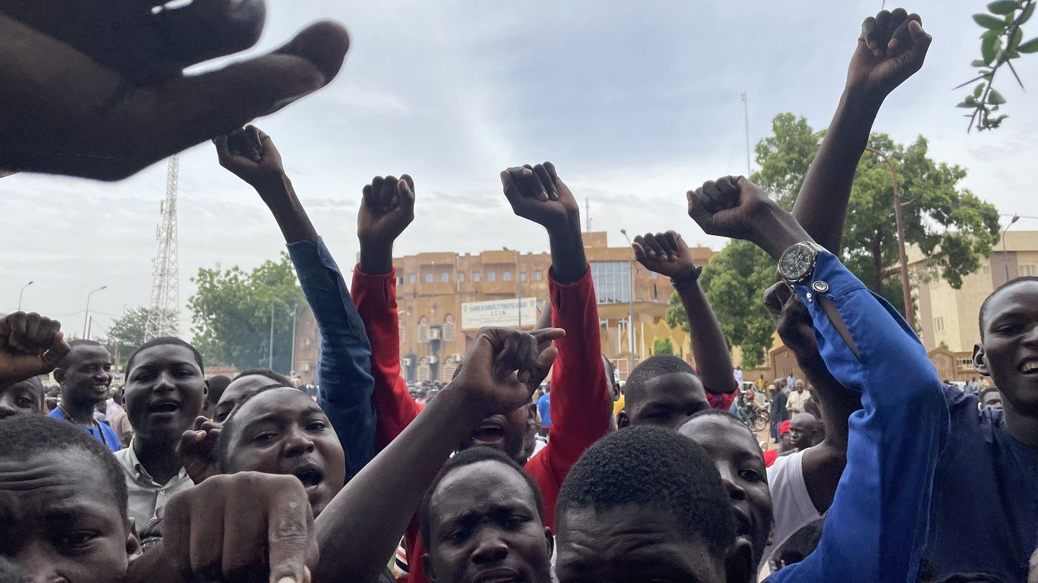 Niger : après le coup d'Etat, la question de la présence française est posée