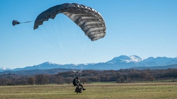 La Direction générale de l'armement veut mettre de l'intelligence artificielle dans les opérations aéroportées