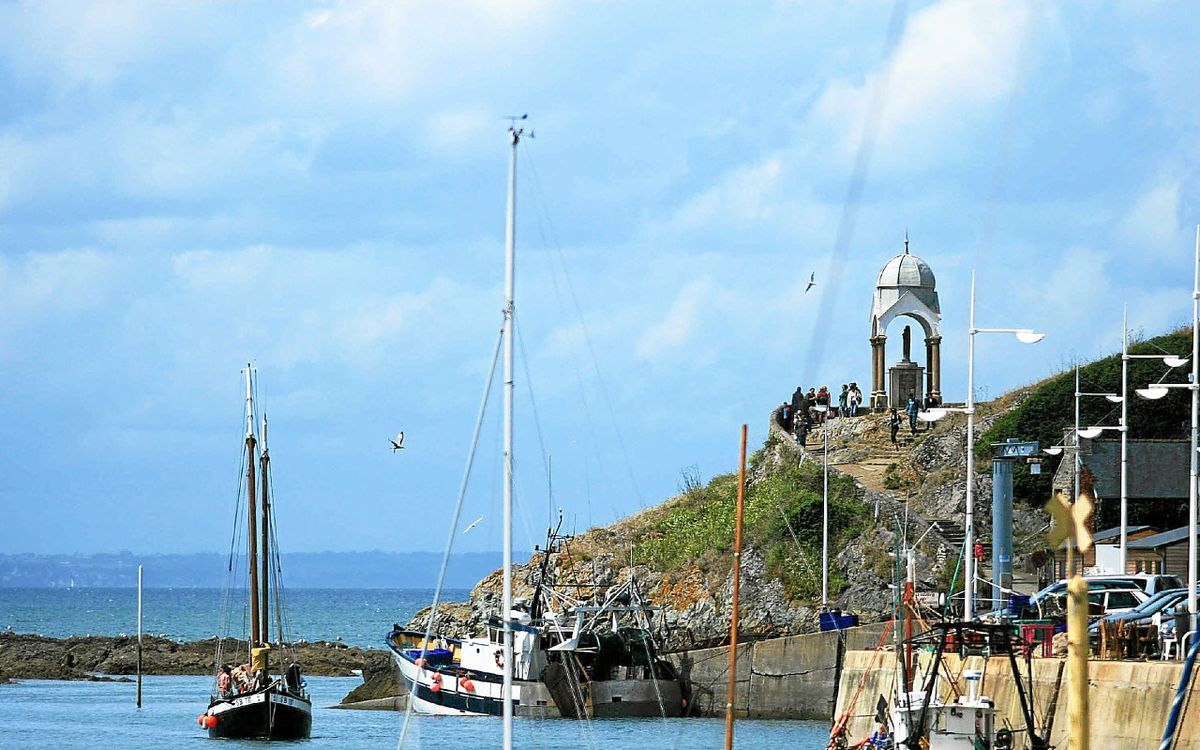 Un grand-père et sa petite-fille repêchés dans le port à Pléneuf-Val-André