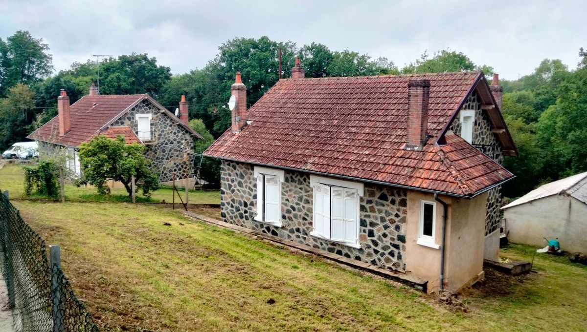 Dans le sud de l'Indre, après avoir été déserté un ancien village ouvrier d'EDF se repeuple