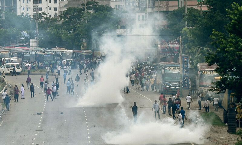 Bangladesh police clash with protesters blockading capital