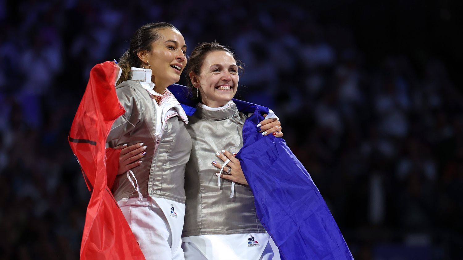 JO de Paris 2024 : "Les deux sur les deux premières marches, c'est dingue", réagit l'entraîneur de Manon Apithy-Brunet et Sara Balzer après leur duel en finale