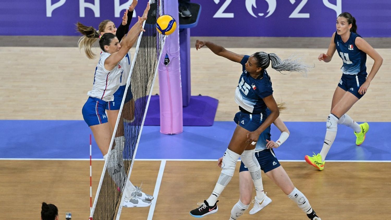 Direct France-Serbie : les Tricolores dépassées par les double championnes du monde en titre... Suivez le premier match de l'histoire des Bleues du volley aux Jeux olympiques