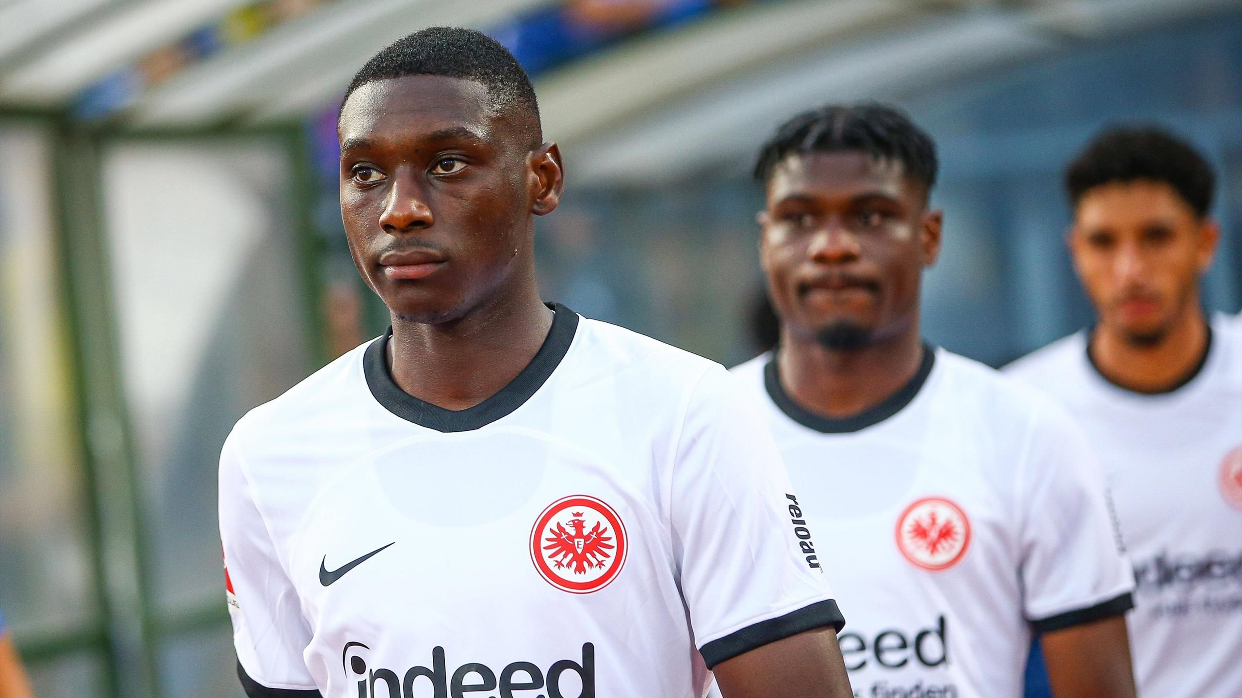 Randal Kolo Muani demande son départ au mercato : "Je souhaite que l'Eintracht accepte l'offre du PSG"