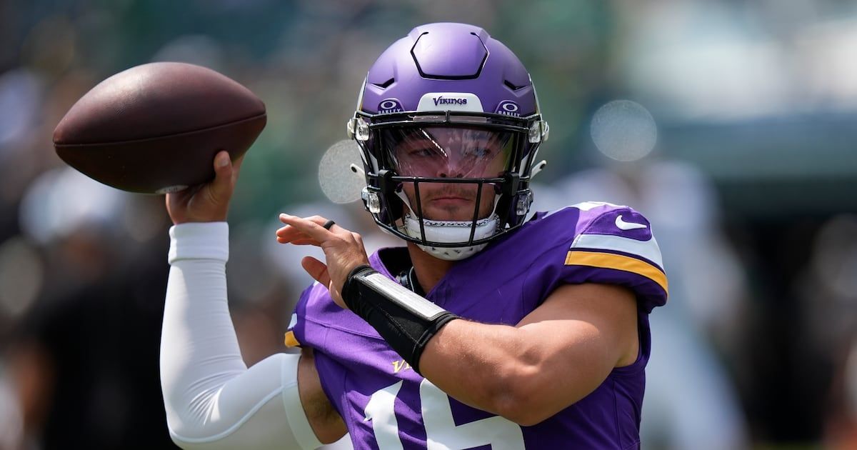 Reports: Jaren Hall cut by Vikings, Tyler Huntley cut by Browns