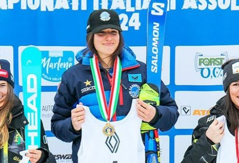 Espoir de l'équipe d'Italie de ski alpin, Matilde Lorenzi se tue à l'entraînement à l'âge de 19 ans