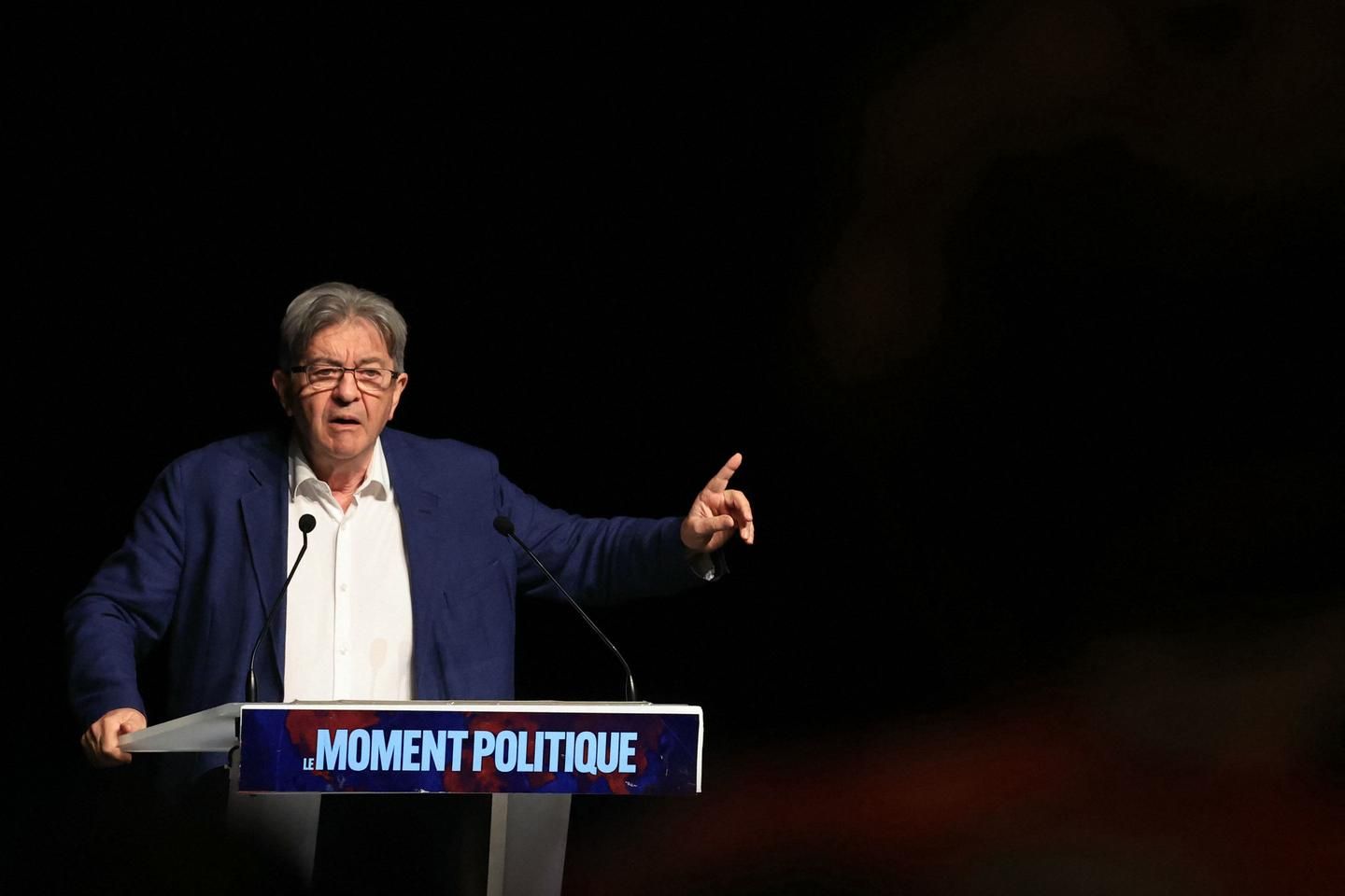 Jean-Luc Mélenchon appelle à " une candidature commune " sur la base du programme LFI en cas de présidentielle anticipée