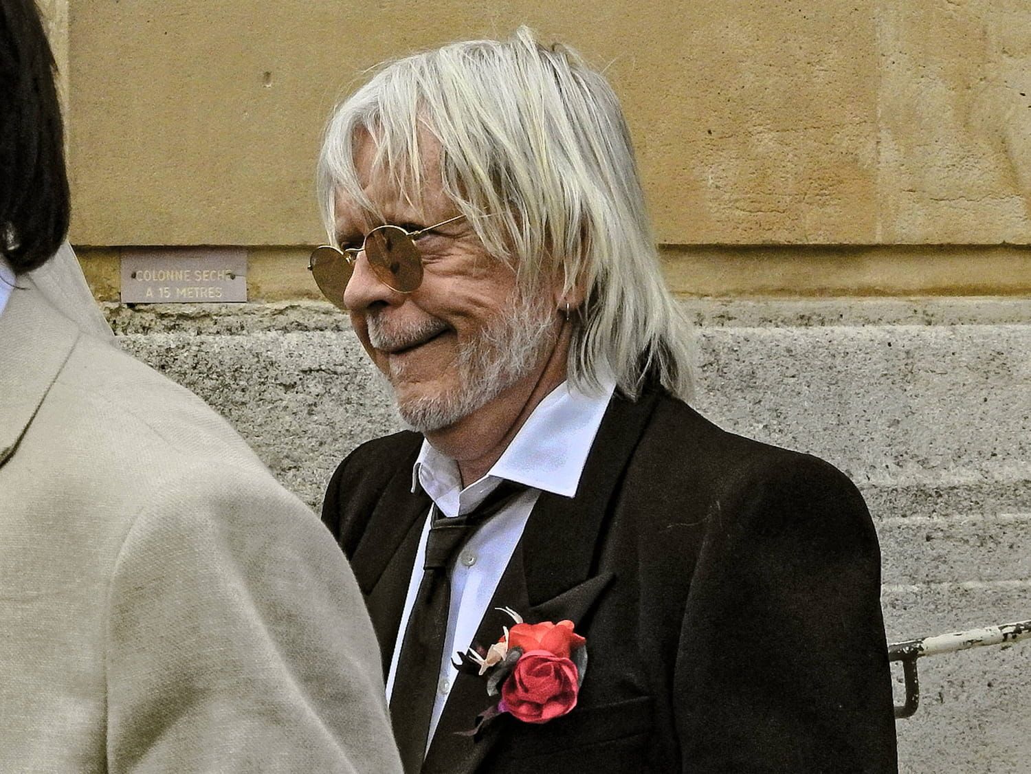 Renaud joue avec le feu en avion : "Je suis tricard sur..."